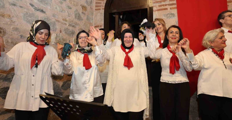 Osmangazi'de türküler gönüllere işlendi