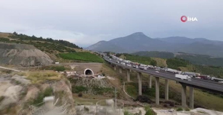 Osmaniye'de 6 ağır tonajlı aracın karıştığı kazada 2 kişi yaralandı