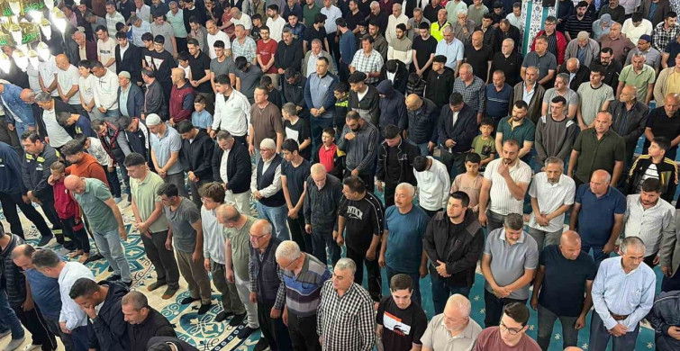 Osmaniye'de Bayram Namazı Coşkusu