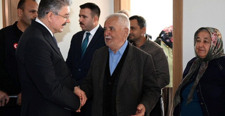 Osmaniye'de Depremzedelere Yeni Evler Teslim Edildi