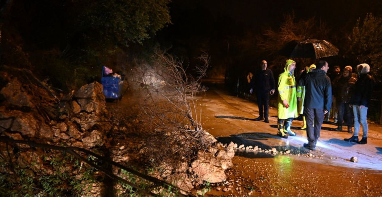 Osmaniye'de Sağanak Yağış Ulaşımı Olumsuz Etkiledi