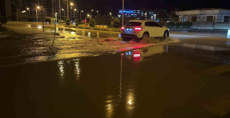 Osmaniye'de Şiddetli Yağmur Su Birikintilerine Neden Oldu