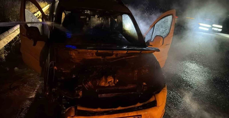 Osmaniye'de Ticari Araç Yangını