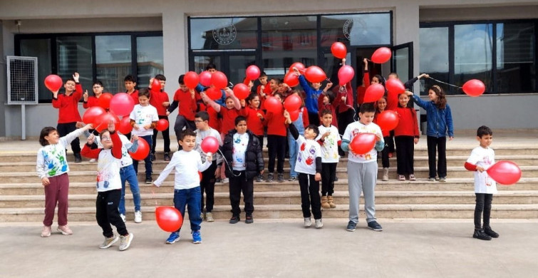 Otizm Farkındalık Günü'nde Renkli Etkinlik
