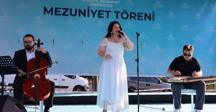 Otizmli genç müzisyen üniversiteden mezun oldu
