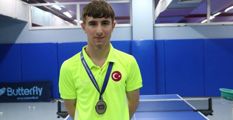 Otizmli Kardeşler Masa Tenisinde Madalya Peşinde