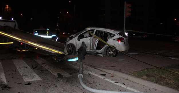 Otomobil ile Polis Aracı Çarpıştı, 1 Şehit