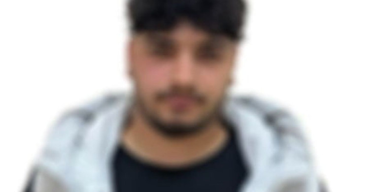 Otoyolda Motosikletle Silahlı Seyir: Oyuncak Silah Şoku