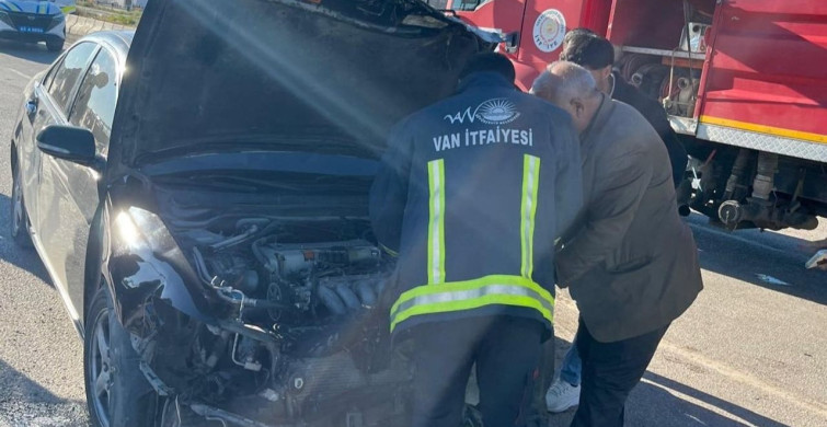 Özalp'te Zincirleme Trafik Kazası: 4 Yaralı