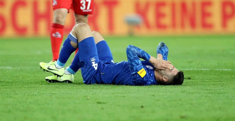 Ozan Kabak'tan Kötü Haber