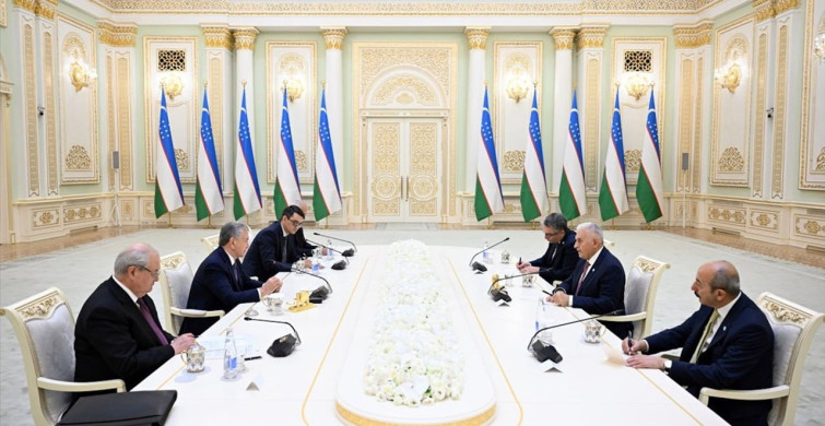 Özbekistan Cumhurbaşkanı Mirziyoyev, TDT Aksakallar Konseyi Başkanı Yıldırım'ı Ağırladı