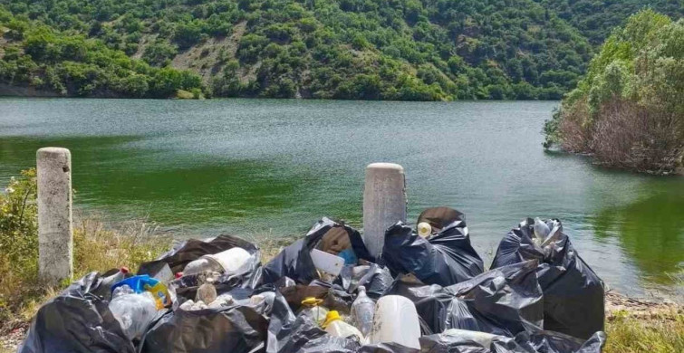Özburun göletindeki kirlilik duyarlı vatandaşlar tarafından temizlendi