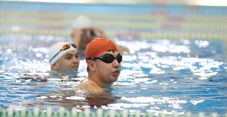 Özel Gereksinimli Gençlerin Yüzme Azmi