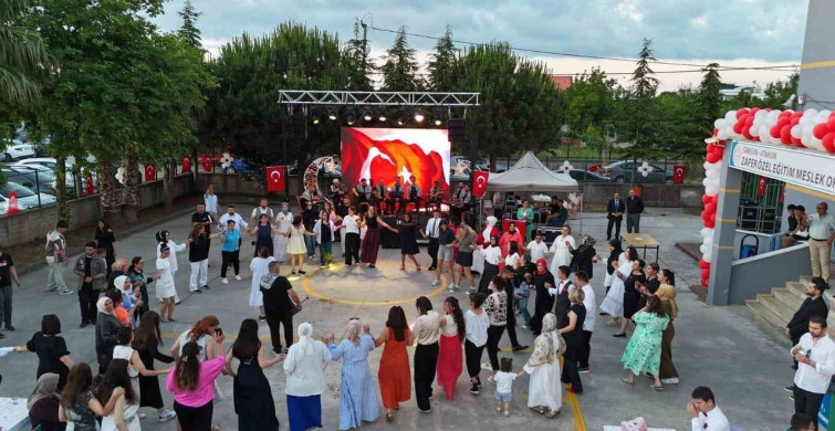 Özel öğrencilerin mezuniyeti coşkuyla kutlandı