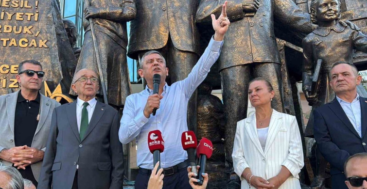 Özgür Özel, dini değerleri aşağılayan Deniz Göktaş’a destek verdi