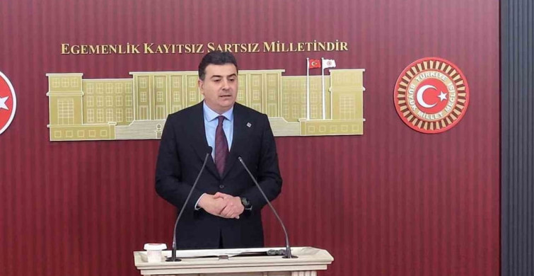Özgür Özel ekibi meclis’te grup toplantısı ısrarını sürdürüyor