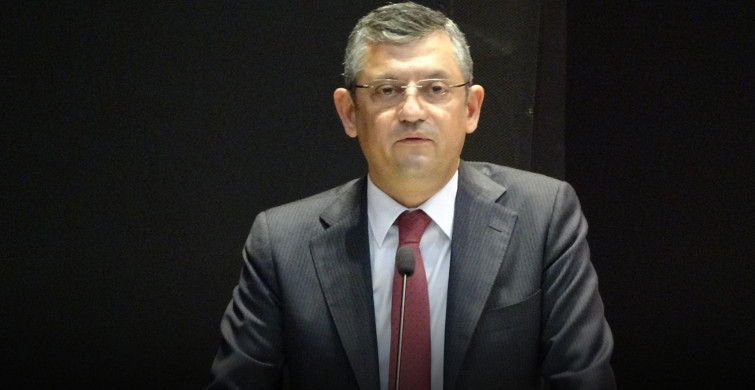 Özgür Özel Grup Başkanı Seçildi