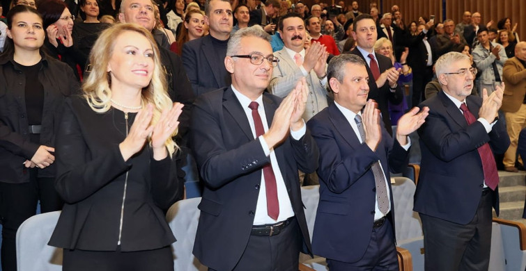 Özgür Özel, KKTC Cumhurbaşkanlığı Senfoni Orkestrası'nın Yeni Yıl Konserine Katıldı