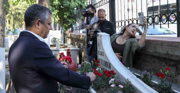 Özgür Özel Manisa'da Bayram Ziyaretleri Gerçekleştirdi