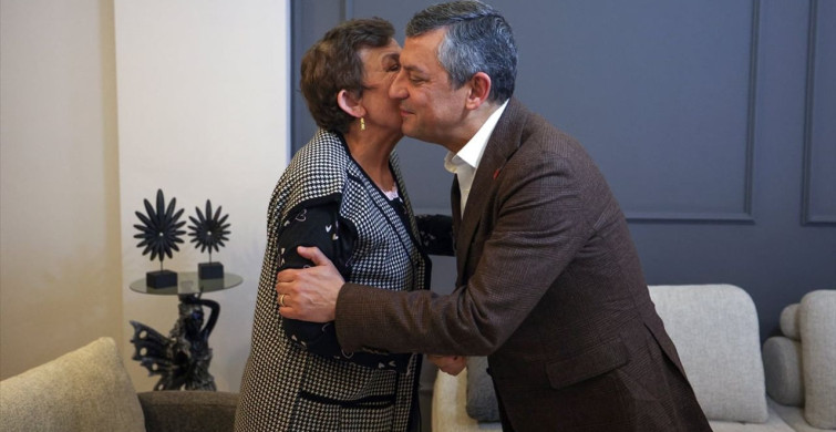 Özgür Özel, Meral Serdar'a Geçmiş Olsun Ziyareti Gerçekleştirdi