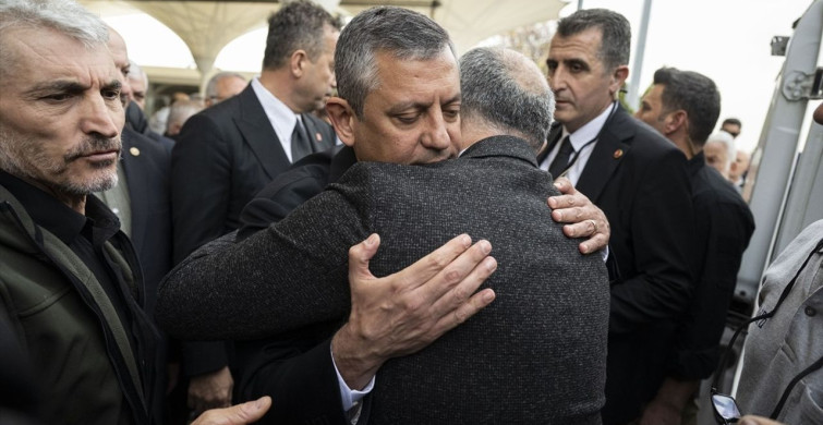 Özgür Özel, Turan Aydoğan'ın Annesinin Cenaze Törenine Katıldı