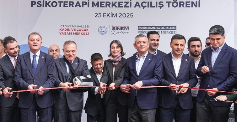 Özgür Özel Üsküdar'da Kadın ve Çocuk Yaşam Merkezi Açılışında Konuştu