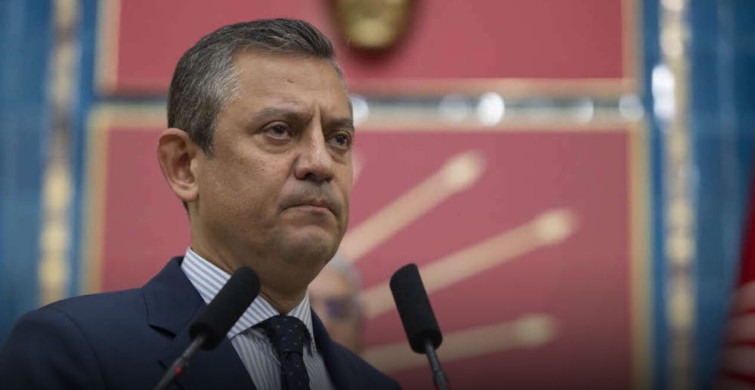 Özgür Özel’den CHP’de Ayrılık Sinyali: “Millete Soracağım, Ben Ne Taraftan Yürüyeyim?”