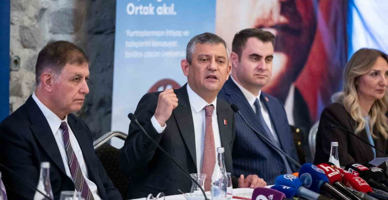 Özgür Özel'den Roman Temsiline Destek