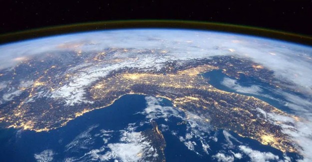 Ozon Tabakasındaki En Büyük Delik Kapandı
