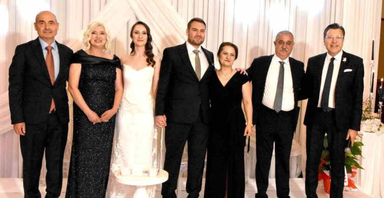 Özyapar ve Handır ailelerinin mutlu günü