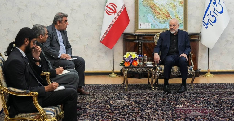 Pakistan İçişleri Bakanı Naqvi, Tahran'da Resmi Ziyarette Bulundu