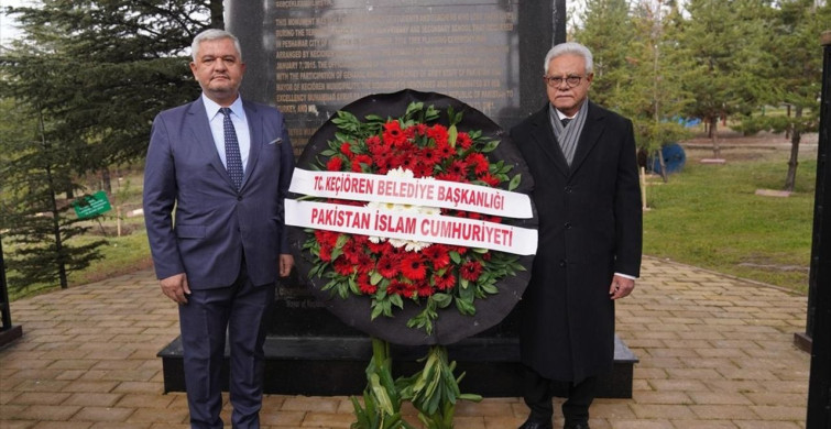 Pakistan Peşaver Saldırısı İçin Anma Töreni