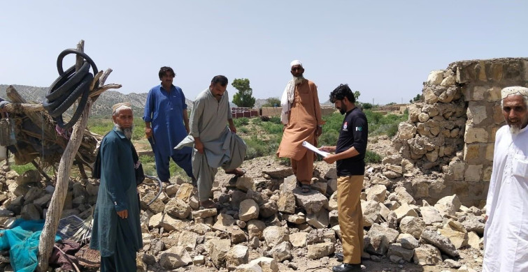 Pakistan’da meydana gelen 5,9 büyüklüğündeki deprem paniğe neden oldu