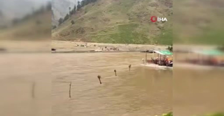Pakistan’da turistleri taşıyan tekne alabora oldu: 7 ölü