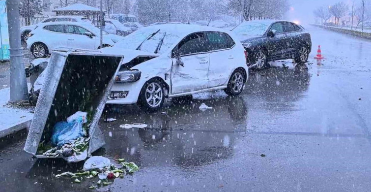 Palandöken'de Yağışın Etkisiyle Trafik Kazası