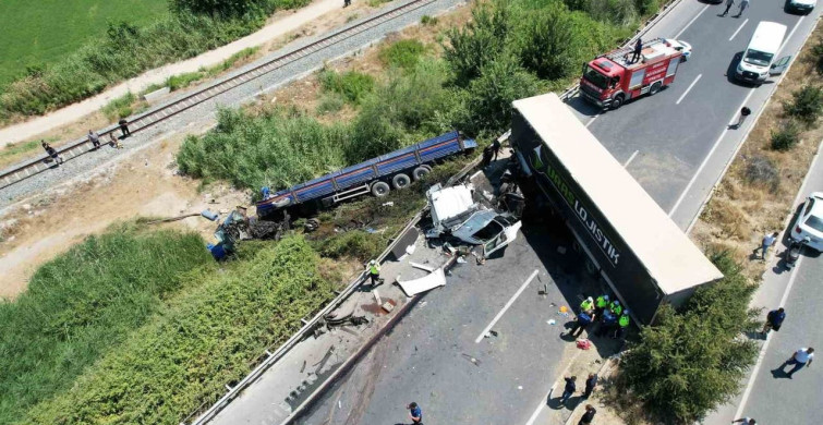 Pamukkale'de karşı şeride geçen tır kaza yaptı: 1 ölü, 1 yaralı