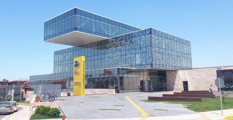 Pamukkale'ye Kütüphane Çağrısı: Gençleri Unutmayın!