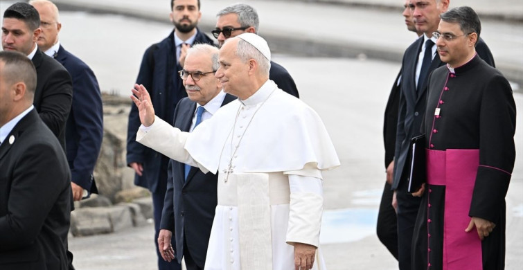 Papa 14. Leo, Beyrut Limanı'nda Patlama Kurbanları İçin Dua Etti