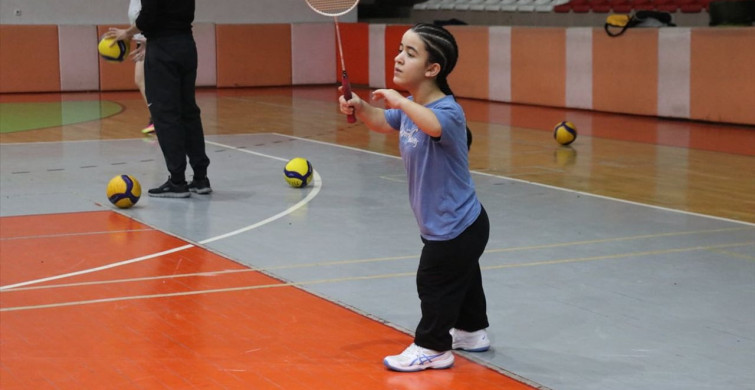 Para Badminton ile Hayatını Değiştiren Genç: Sudenaz Şanlı