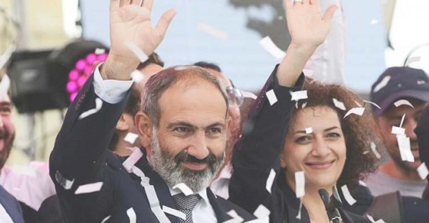 Paşinyan İstifa Etti!