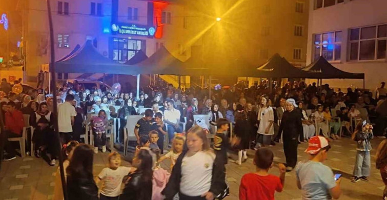 Pazaryeri’nde eğitim şenliği kapsamında konser etkinlikleri
