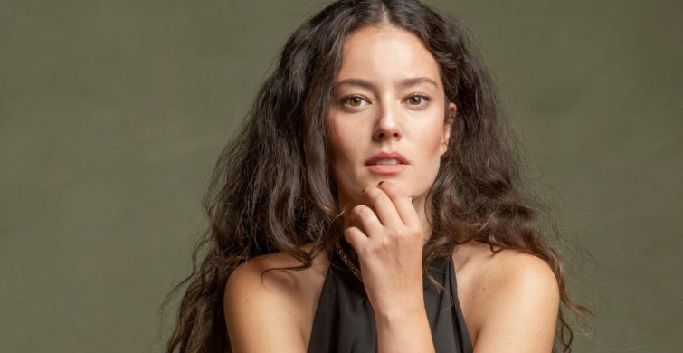 Pelin Akil’den Hande Erçel’i kızdıracak cevap: ‘Benim için süreç hiçbir zaman öyle olmadı’ diterek dalga geçti