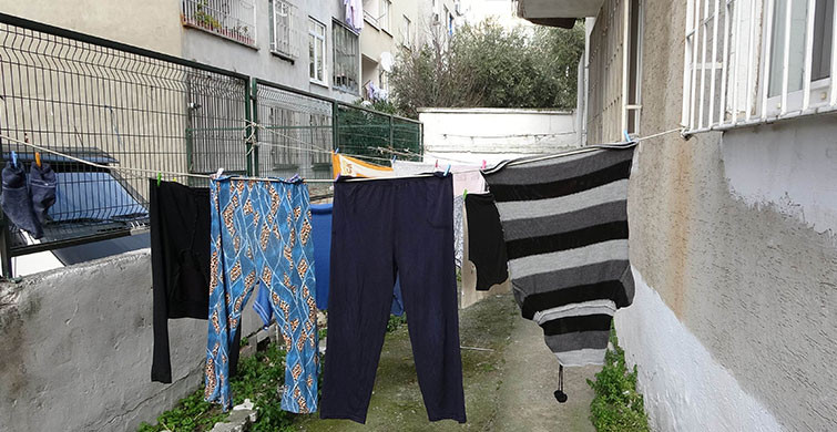 Pencereden Düşen Çocuğu Çamaşır İpi Kurtardı
