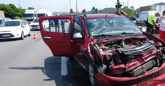 Pendik Zincirleme Kaza: TEM Trafiği Kilitlendi