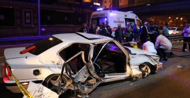Pendik'te Feci Kaza! Ölü Ve Yaralı Var