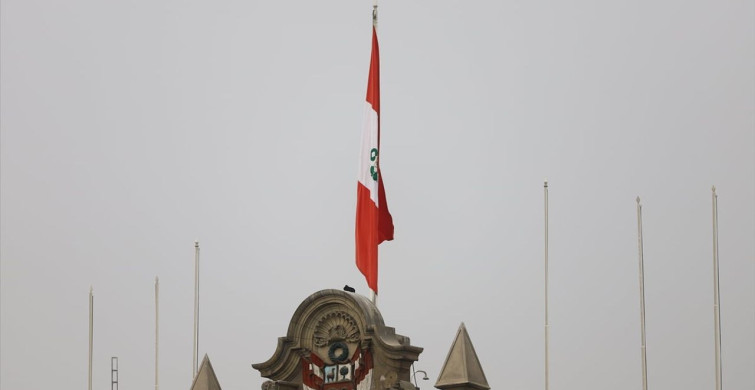 Peru'da Yeni Geçici Devlet Başkanı Jose Maria Balcazar