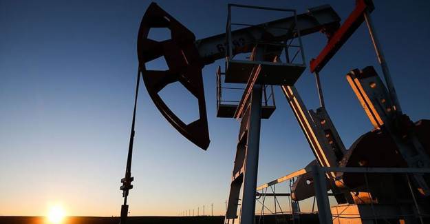 Petrolün Varili 38,59 Dolar