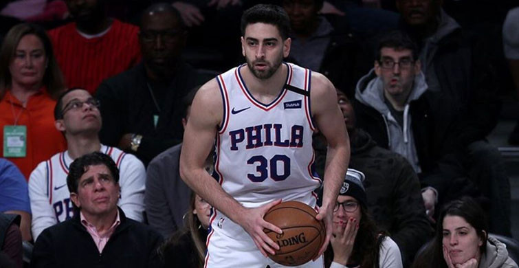 Philadelphia Liderliğini Sürdürdü