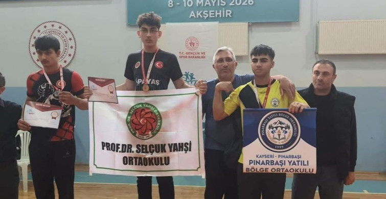 Pınarbaşı Yatılı Bölge Ortaokulu'ndan Bilek Güreşi Başarısı