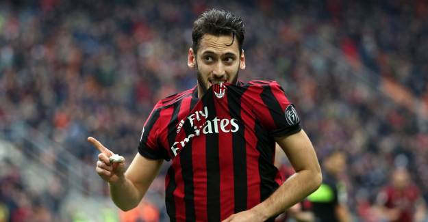 Pioli: 'Hakan Çalhanoğlu Örnek Bir Oyuncu Olabilir'